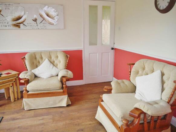 Lounge Photo 2