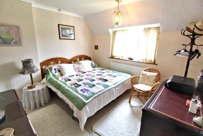 BEDROOM 2