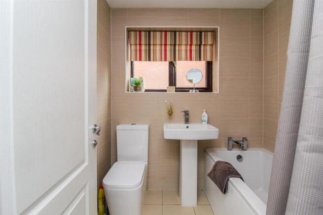 BATHROOM/W.C.