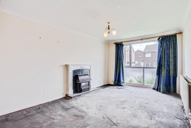 2 bed Semi-Detached Bungalow for sale Image 4