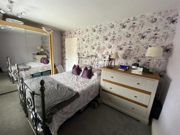 Bedroom no.1 rear double: