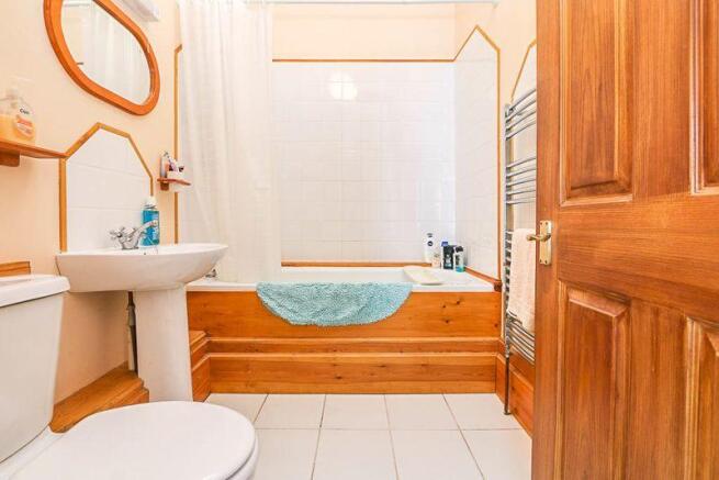 En Suite Bathroom