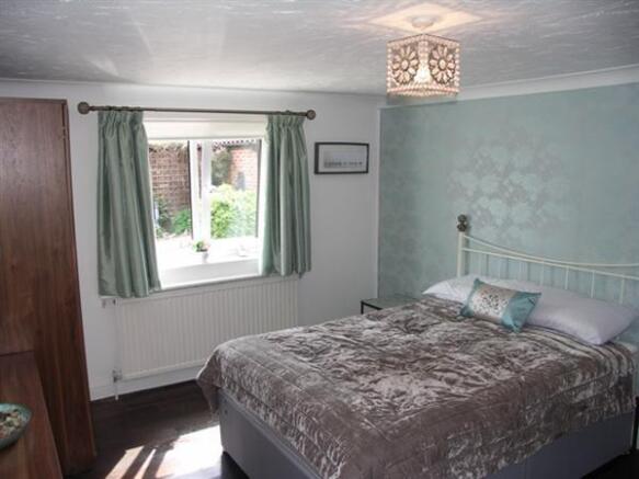BEDROOM 2