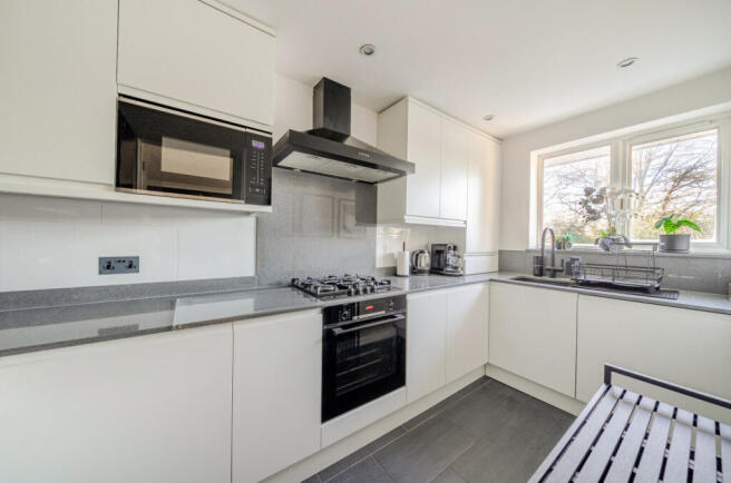 1395250-5-695ba1e...