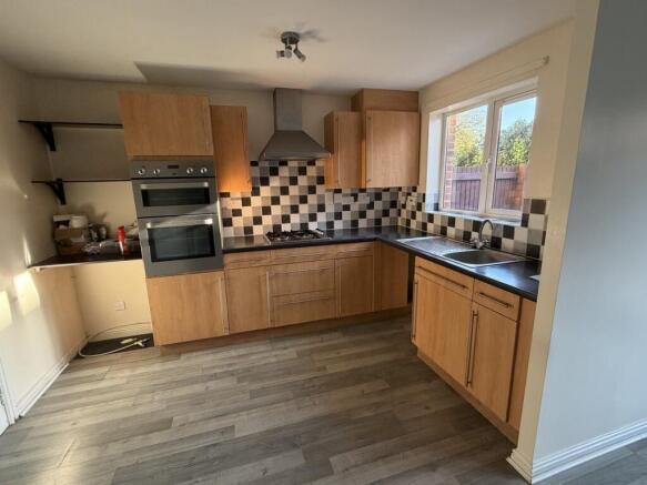 3 bed Terraced for sale Image 7