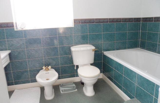 En suite bathroom