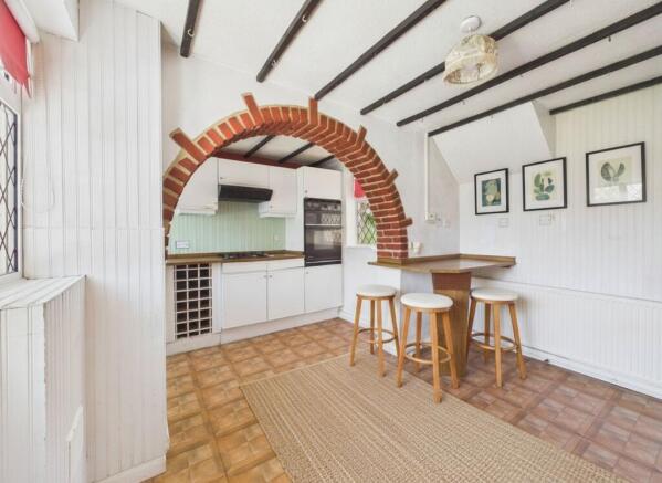 Breakfast Kitchen (Virtually Furnished)