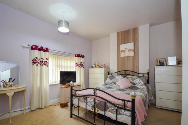 2 bed Terraced for sale Image 6