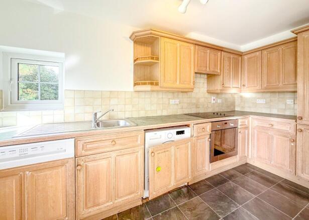 Thorney Mill Road, West Drayton, UB7 photo 4