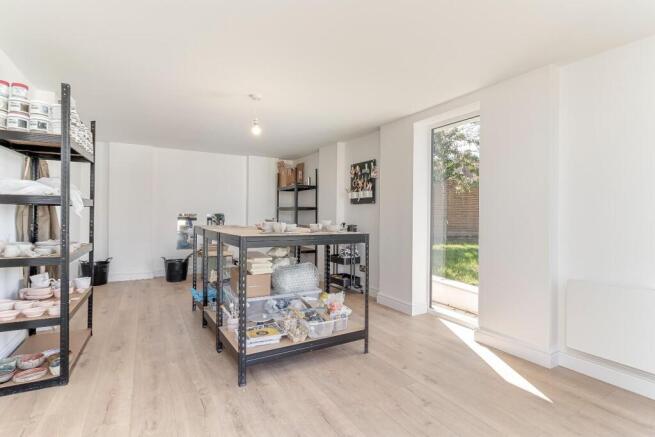 4 bed House for sale Image 11