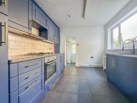 3 bed Terraced for sale Image 5