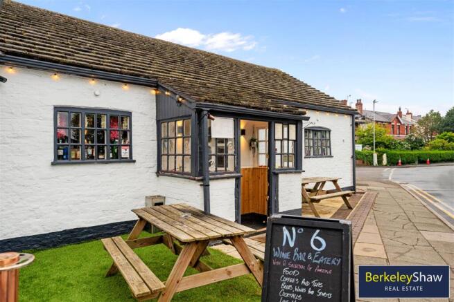 No 6 Bar Formby-16.jpg