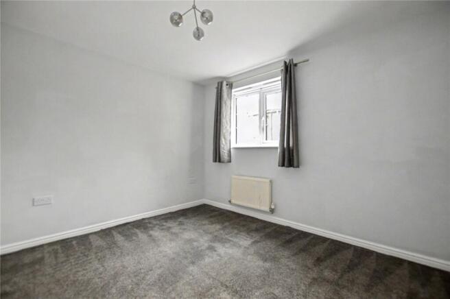 3 bed Apartment for sale Image 6