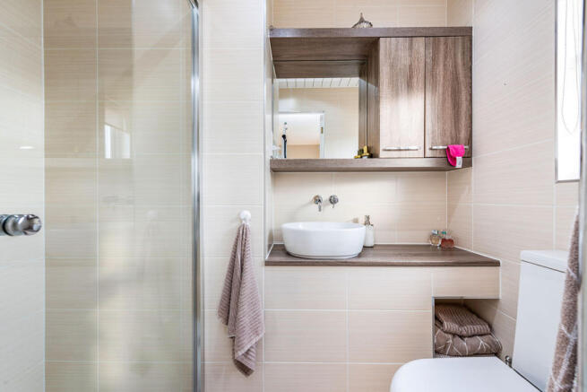 En-Suite Shower / Wc