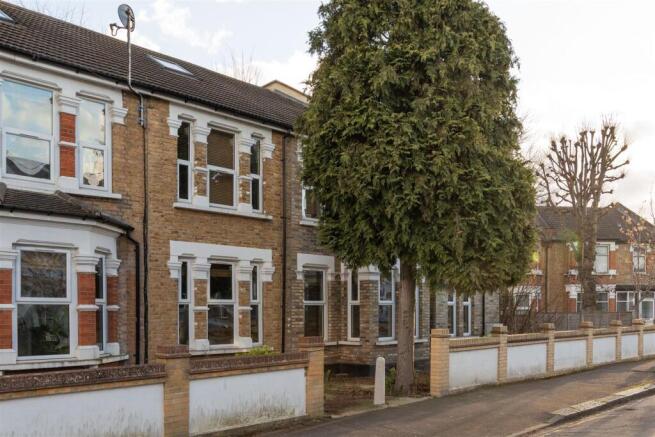 Flat 1, 1a, Hartley Road, E11