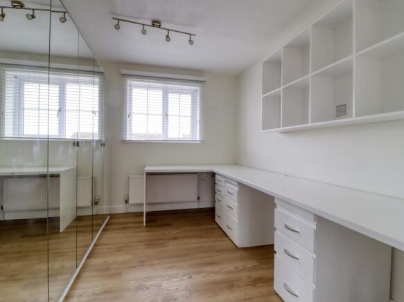 Bedroom One Dressing Room EweMove Swindon South