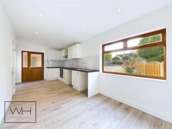 CAM03785G0-PR0124-ST