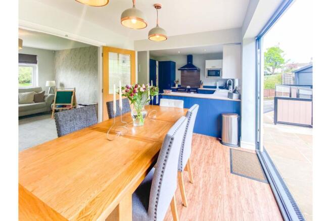 Kitchen/Dining Room