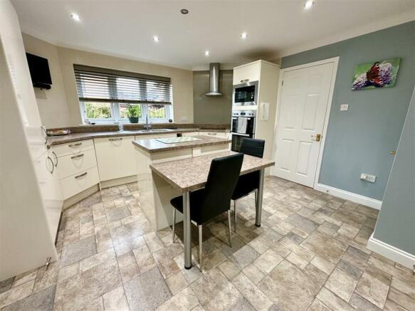 kitchen.JPEG