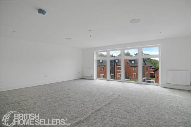 4 bed Detached for sale Image 12