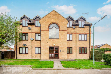 Low Close, Greenhithe, DA9
