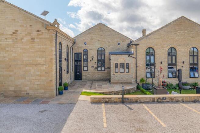 3 bed Mews for sale in keighley