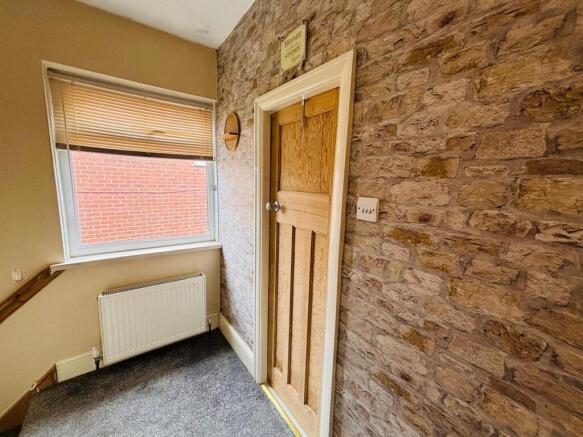 2 bed Semi-Detached for sale Image 6