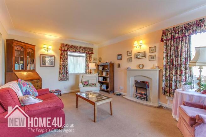 LOUNGE: