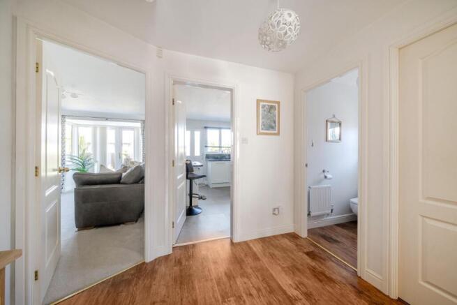 4 bed Detached for sale Image 8