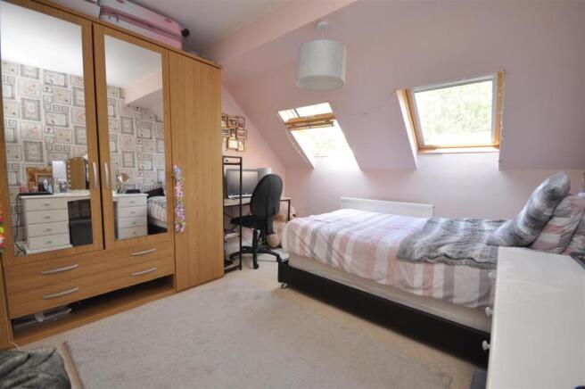 BEDROOM 2