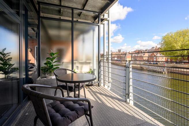 2 bed Apartment for sale Image 9