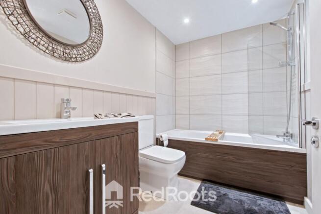 2 bed Apartment for sale Image 12