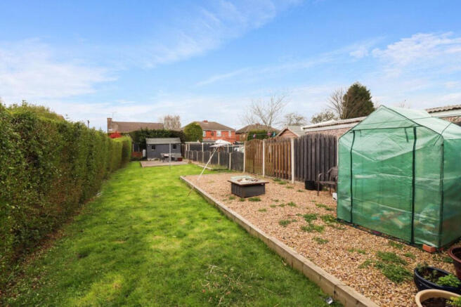 3 bed Semi-Detached for sale Image 6