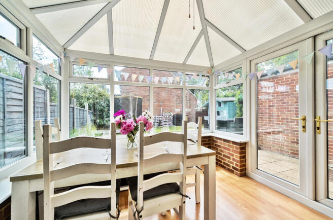 1300575-7-683dab9...