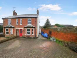 Chestnut House, Main Road, Ipswich IP9 1DX