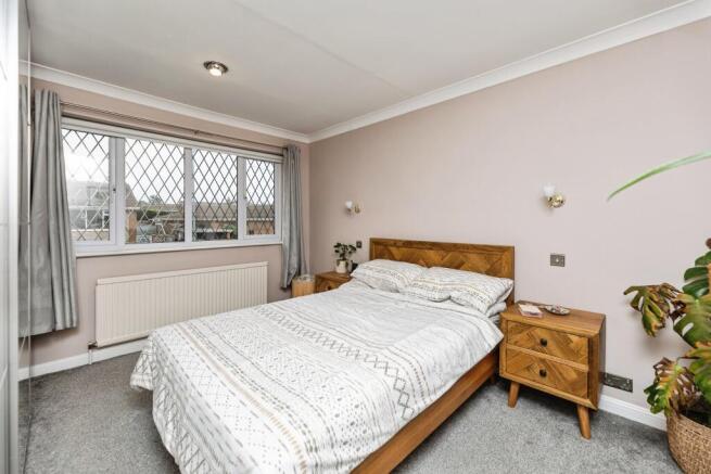 3 bed Semi-Detached for sale Image 8