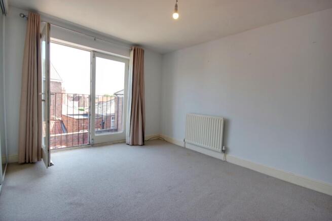 2 bed Flat for sale Image 11