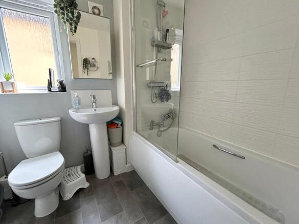 2 bed Semi-Detached for sale Image 8