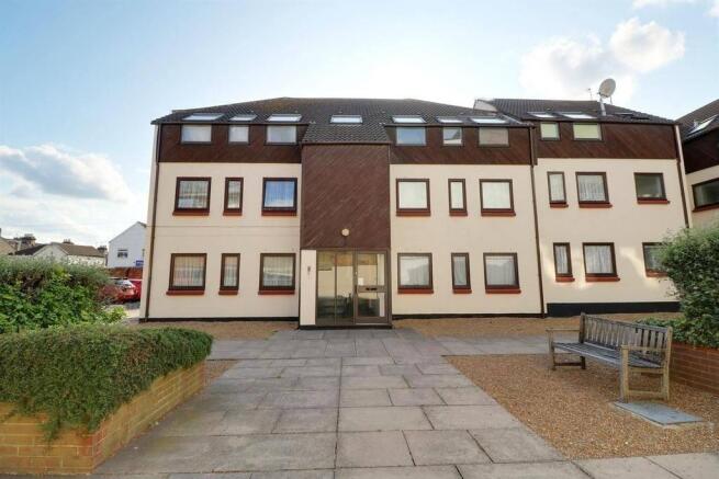 2 Bedroom, Ground floor all purpose built flat on