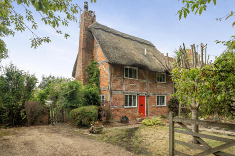 Bunglers Hill Road, Farley Hill, Reading, Berkshire, RG7