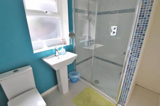 Shower Room (1...