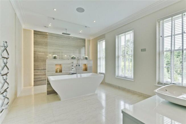 Hers En Suite