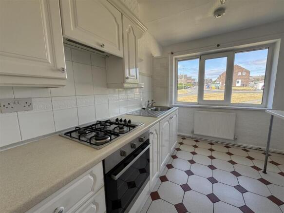 2 bed Flat for sale Image 9