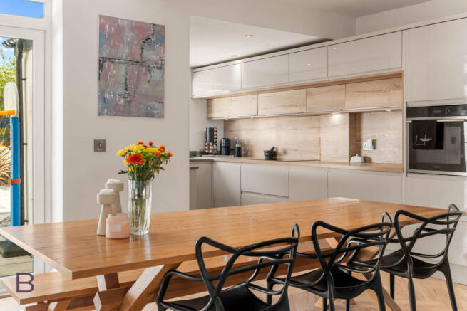 4 bed Detached for sale Image 12