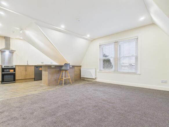 2 bed Flat to rent Image 7