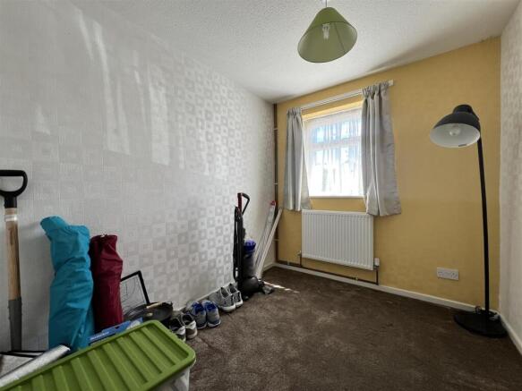 2 bed Semi-Detached Bungalow for sale Image 7
