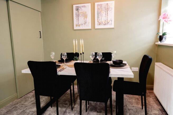 3 bed Terraced for sale Image 6