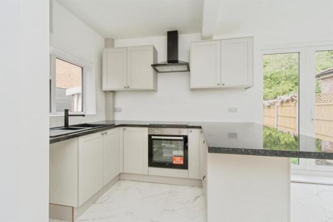 3 bed Semi-Detached for sale Image 5