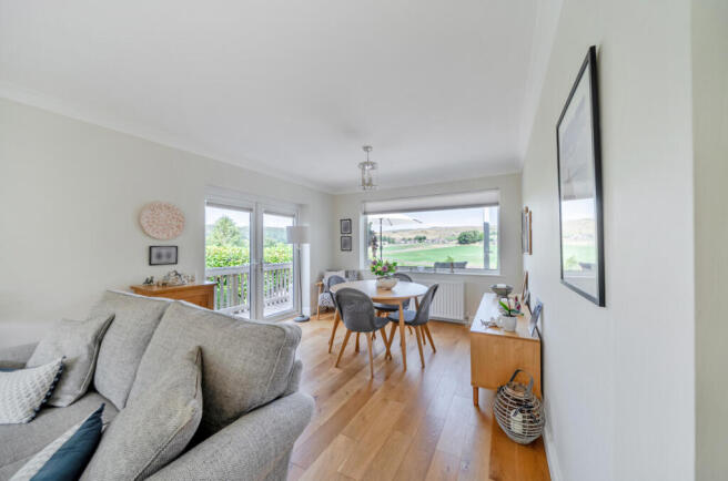 3 bed Bungalow for sale Image 4