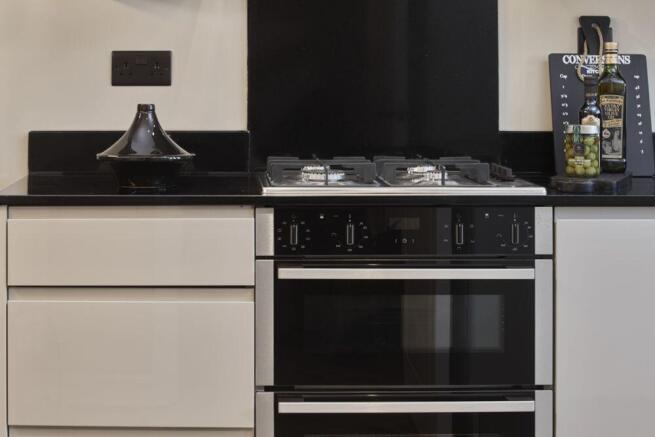 3 Crest Nicholson at Branston Locks The Ashford Internals Kitchen